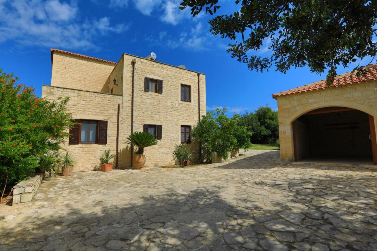 Villa Harmony, Steinvilla Prinés Exterior photo