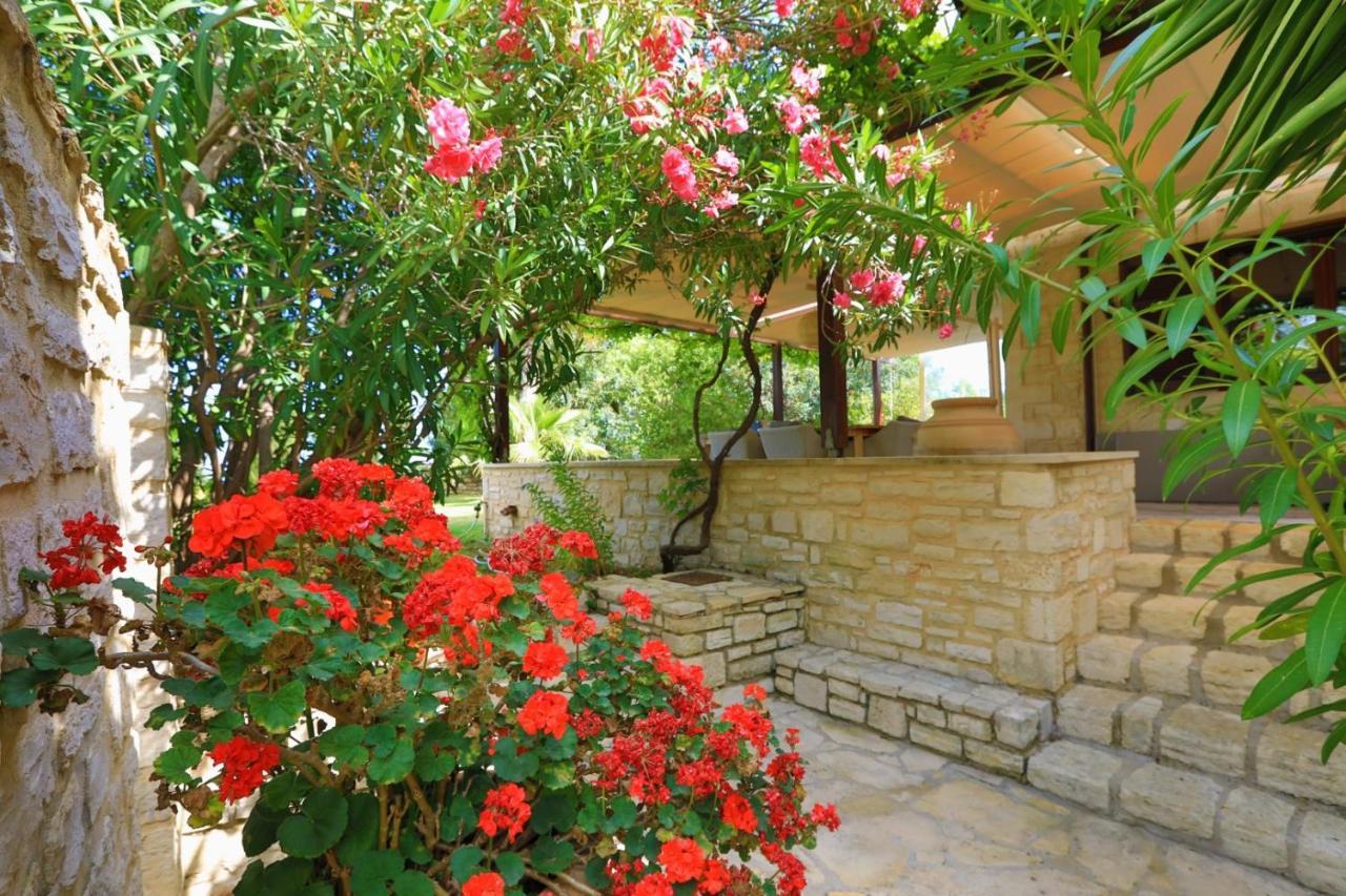 Villa Harmony, Steinvilla Prinés Exterior photo